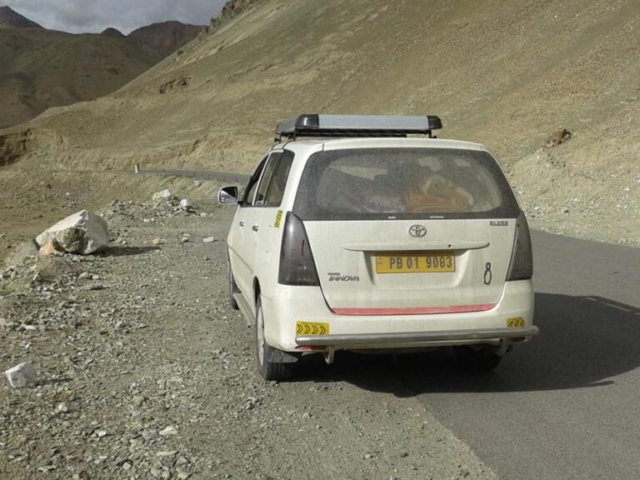 taxi hire from chandigarh to manali