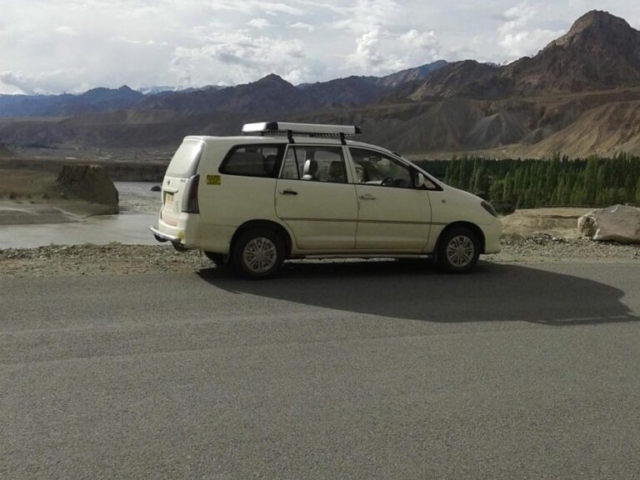 taxi hire from chandigarh to manali