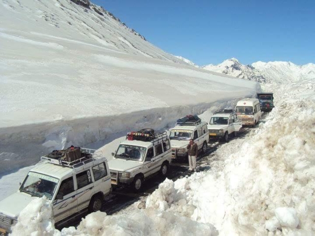 tempo traveller services to Leh Ladakh